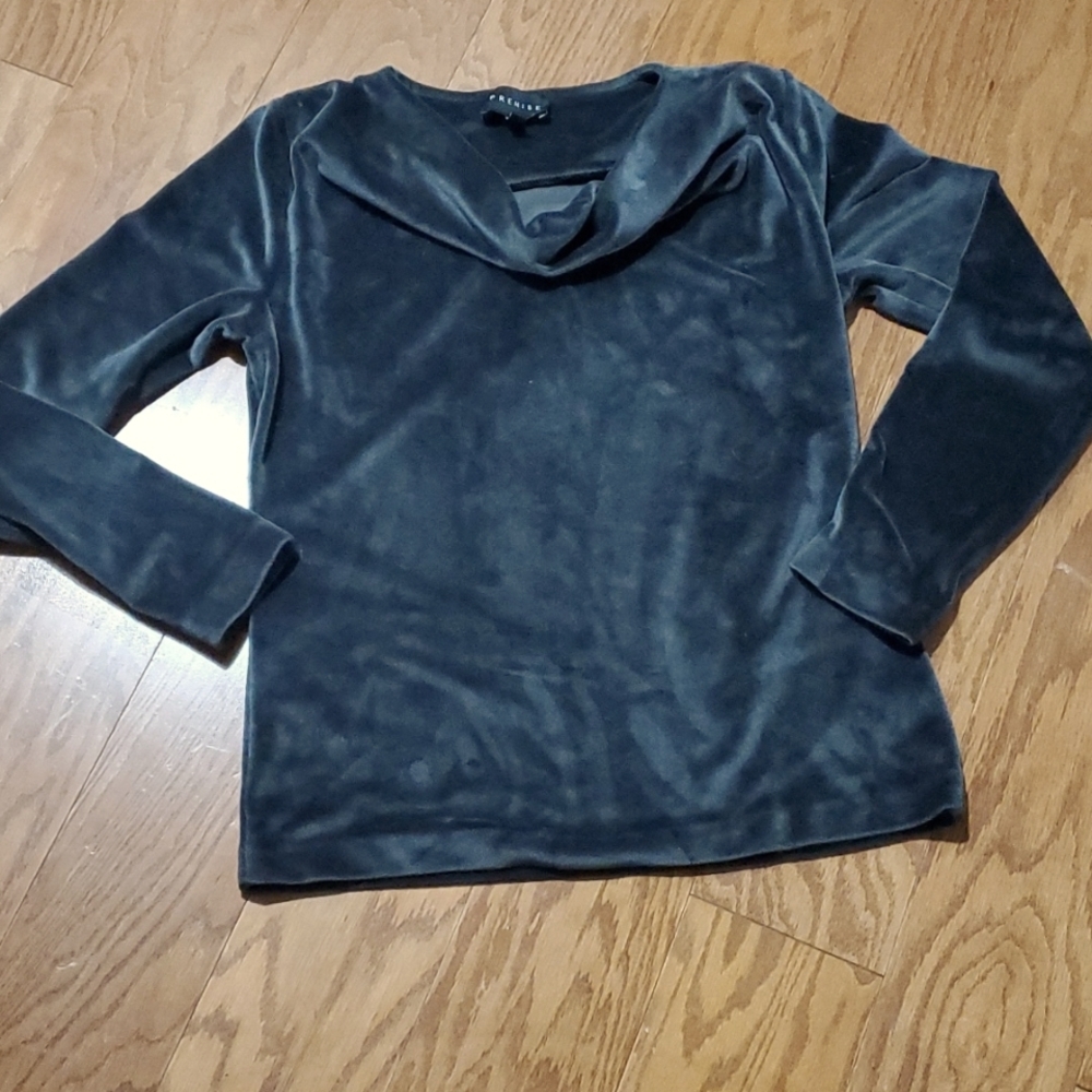 Long sleeve.